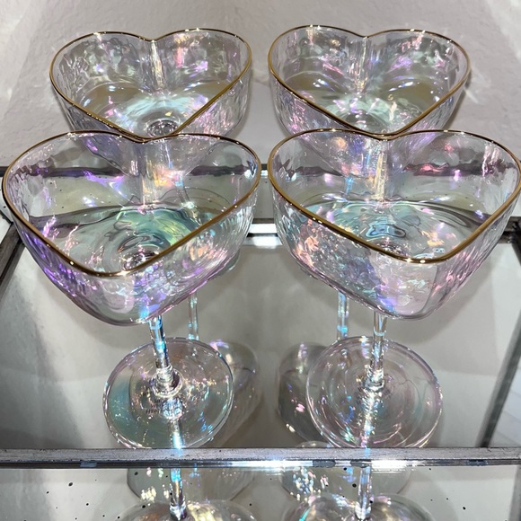 6-PIECE NEW HEART SHAPED IRIDESCENT
MARTINI/WINE/CHAMPAGNE/ GLASSES BUNDLE - Picture 12 of 14